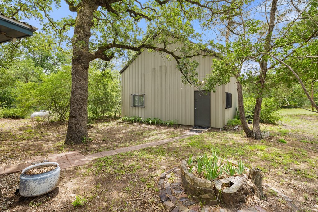 244 Woodway Elgin, TX 78621 - Photo 32 of 40 a view of a backyard of the house