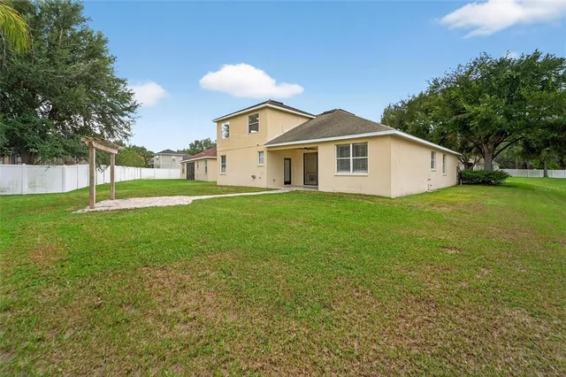 $585,000 | 2502 Bonterra Boulevard, Valrico, FL 33594