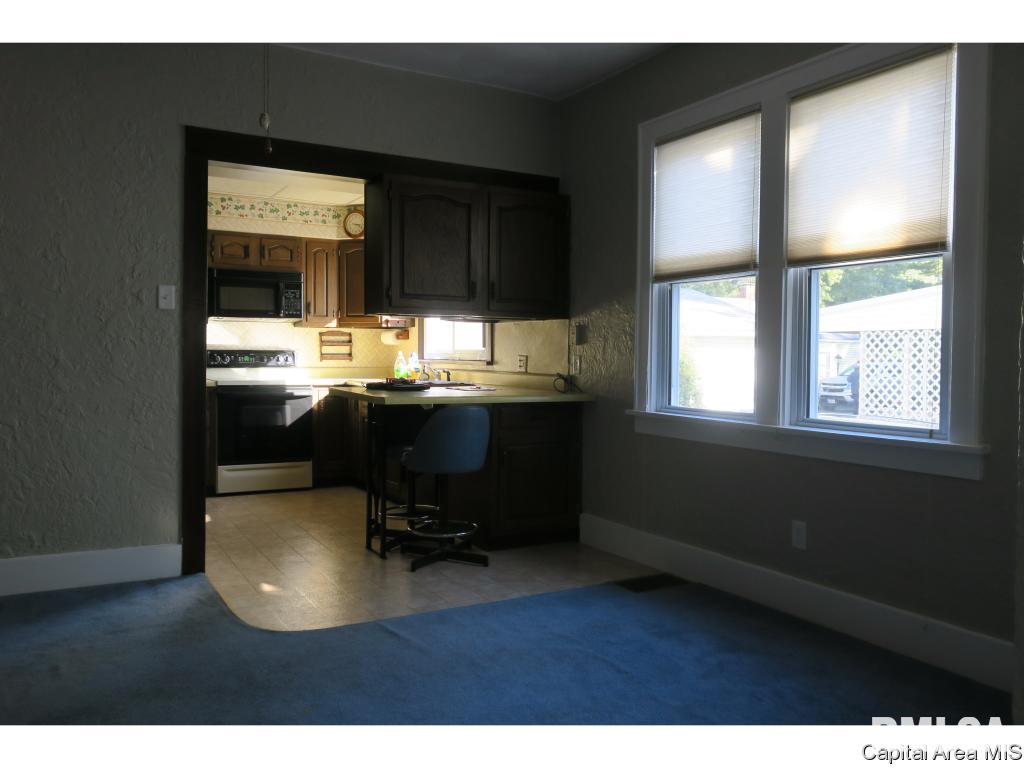 1108 North MacArthur Boulevard Springfield, IL 62702 - Photo 11 of 34