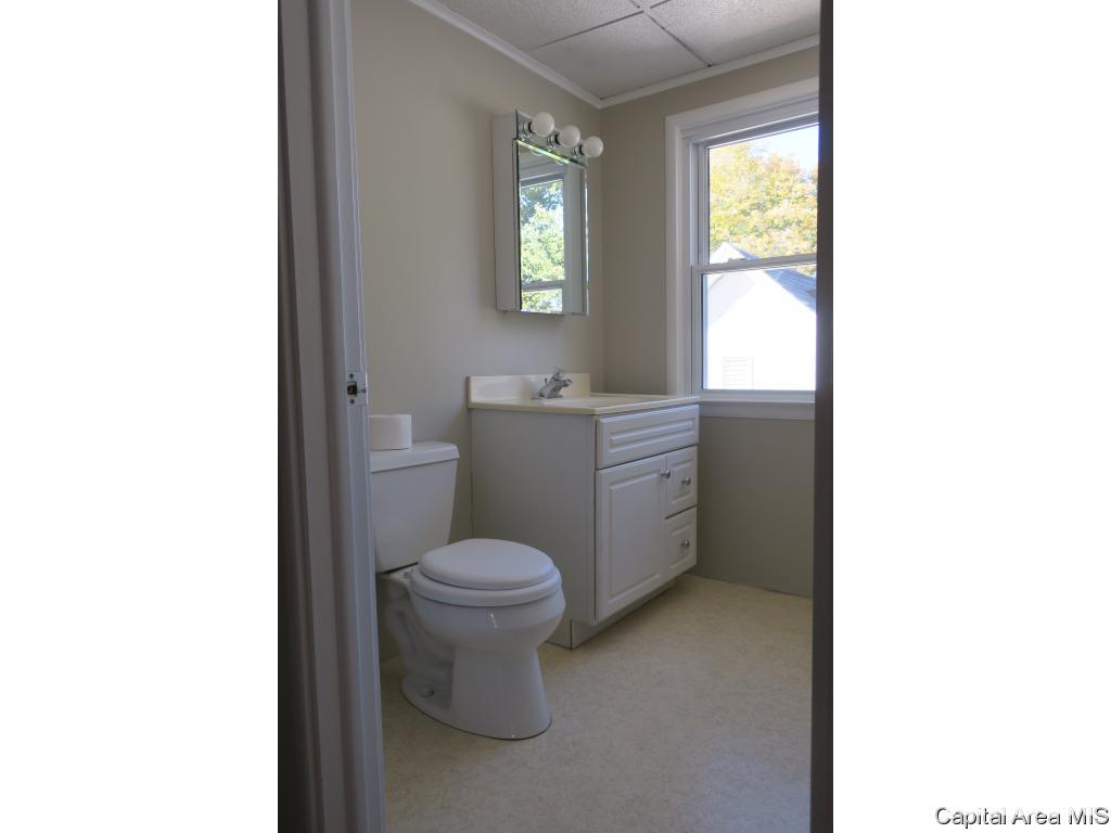 1108 North MacArthur Boulevard Springfield, IL 62702 - Photo 21 of 34