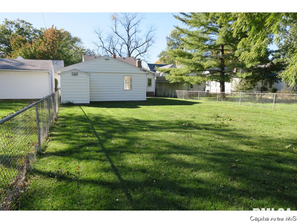 1108 North MacArthur Boulevard Springfield, IL 62702 - Photo 30 of 34