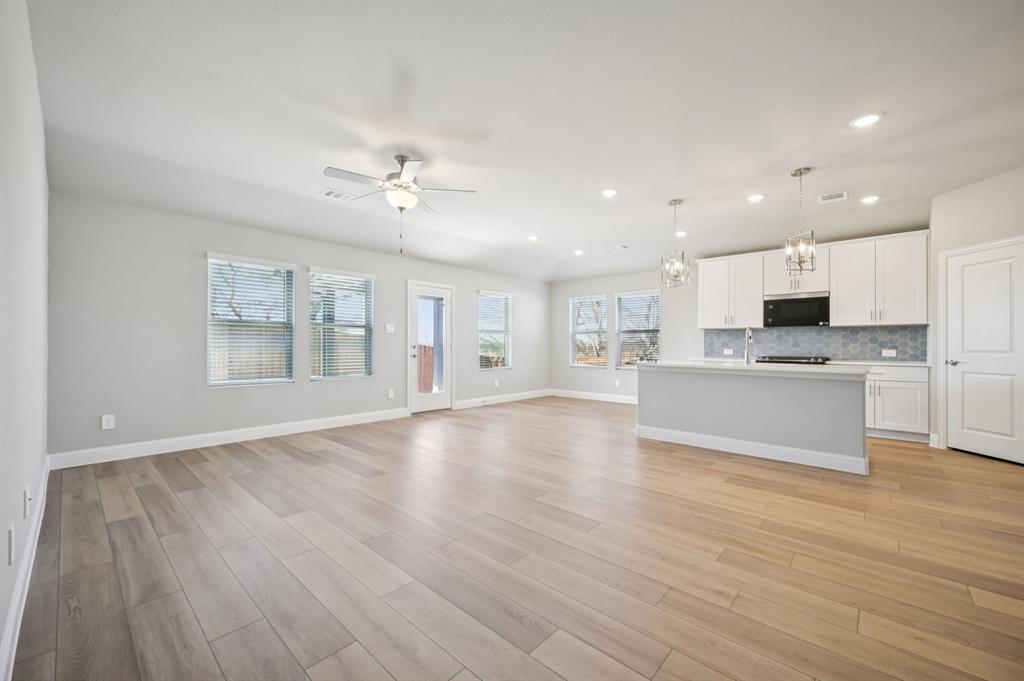 2713 Grand Cyn Street Anna, TX 75409 - Photo 3 of 32 Photo is not of the actual home, but is an inspirational photo of builder’s model home and may depict options, furnishings, and/or decorator features that are not included.