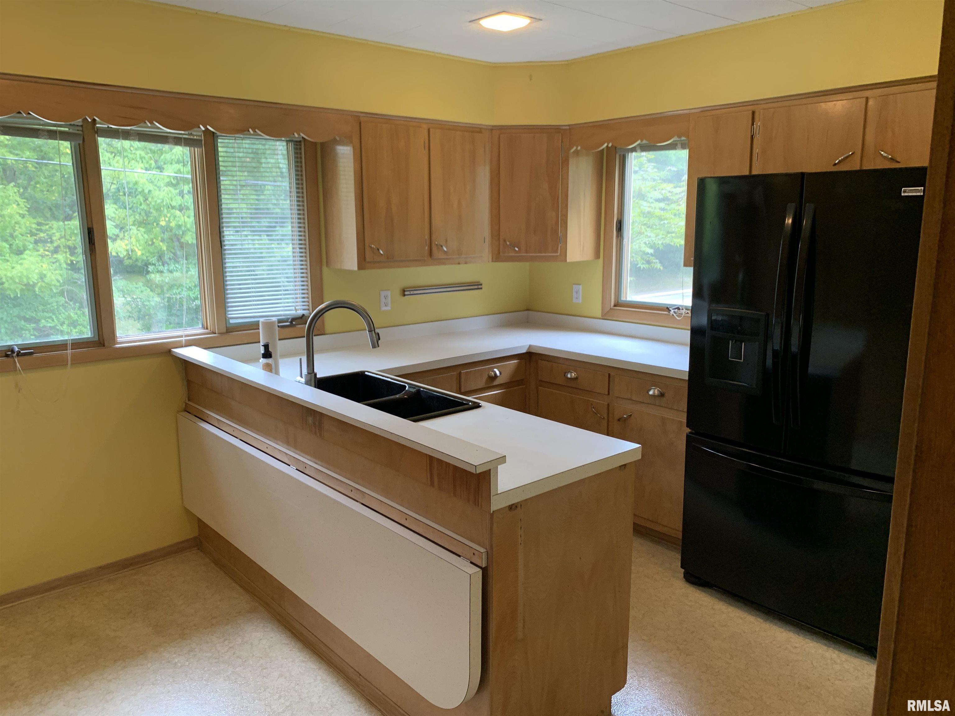 1409 West Adams Road Macomb, IL 61455 - Photo 7 of 28 Gallery Image 7