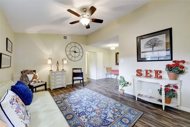 $1,900 | 401 Blackson Avenue, Unit A, Austin, TX 78752