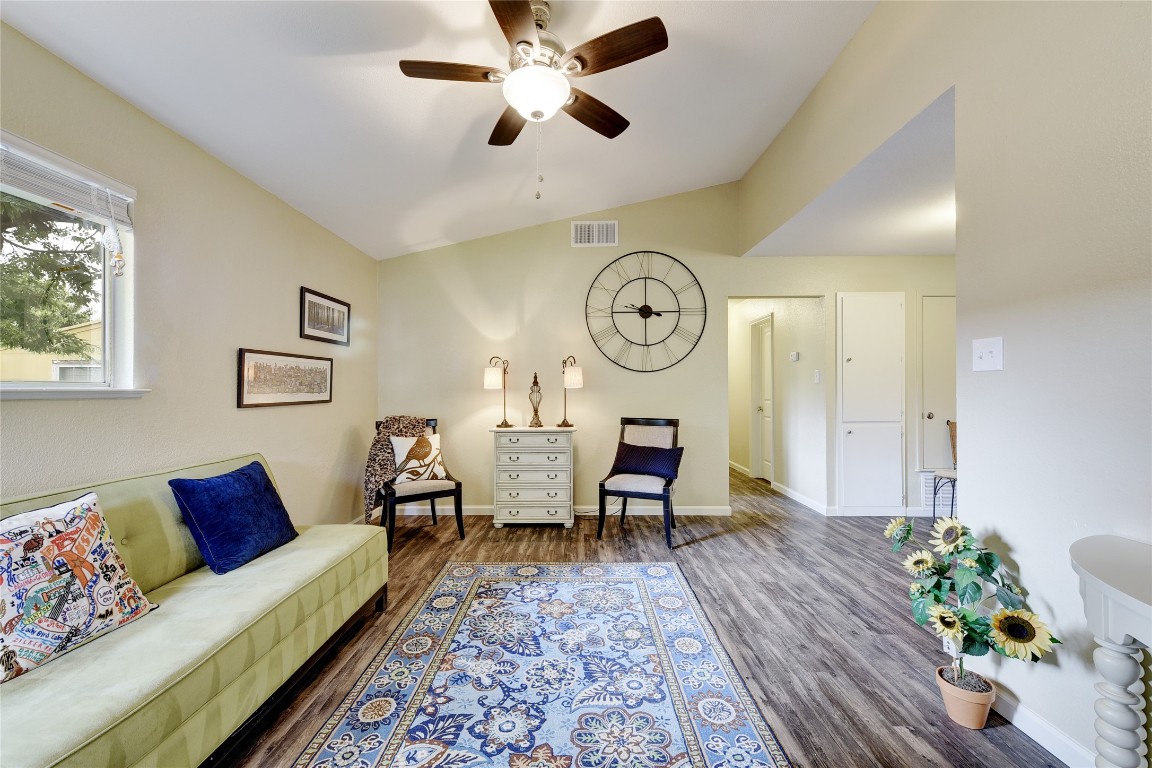 401 Blackson Avenue, Unit A Austin, TX 78752 - Photo 19 of 29 Virtually Staged