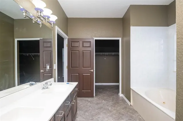 $700,000 | 42 Clubhouse Road, Venus, FL 33960