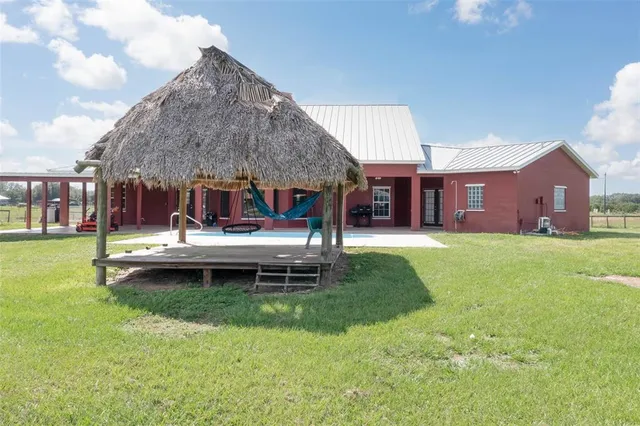 $700,000 | 42 Clubhouse Road, Venus, FL 33960