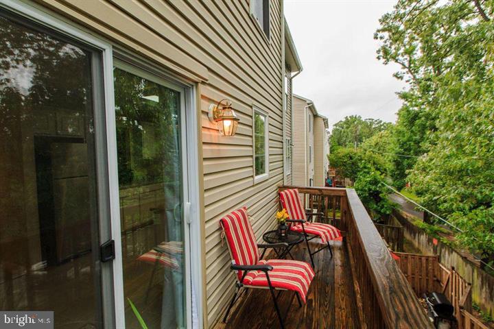 1618 South Taylor Street Arlington, VA 22204 - Photo 17 of 22 a view of balcony with furniture