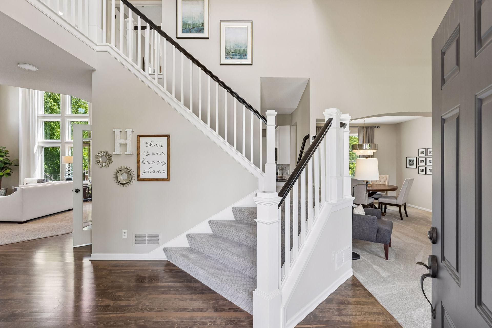 7638 Ridgeview Way Chanhassen, MN 55317 - Photo 2 of 37 Gallery Image 2