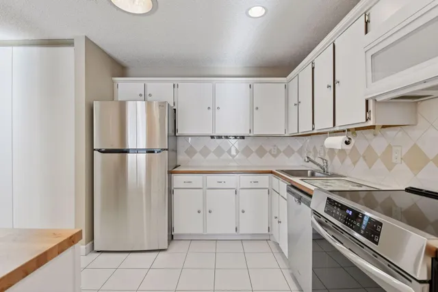 $365,000 | 4553 Aspenwood Trail, Minnetonka, MN 55345