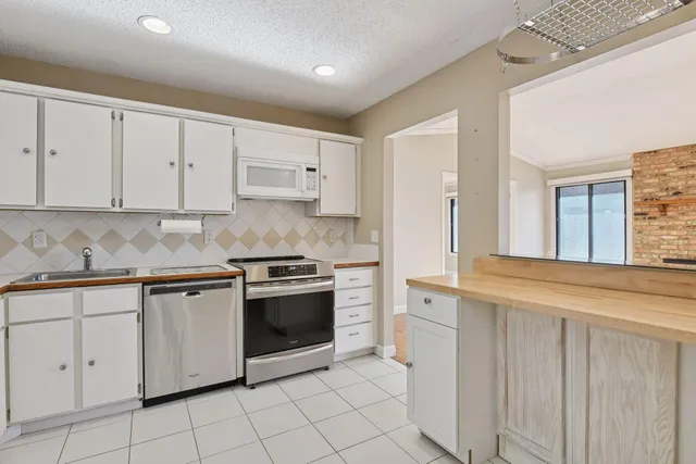 $365,000 | 4553 Aspenwood Trail, Minnetonka, MN 55345