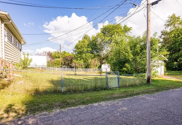 $299,900 | 412-414 West House Street, Duluth, MN 55808