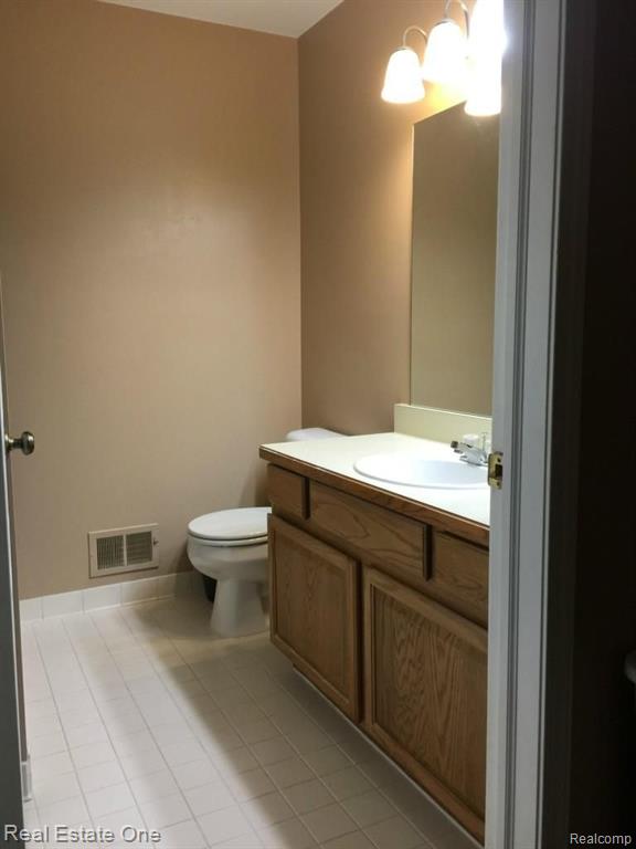 3161 High Pointe Ridge Road Lake Orion, MI 48359 - Photo 10 of 18