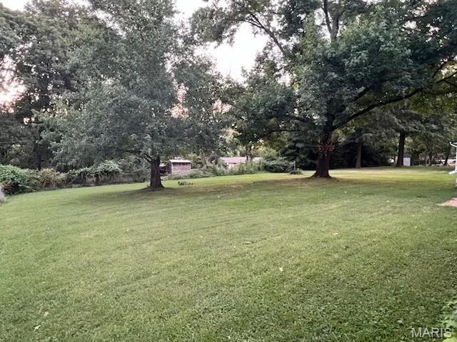 $2,200 | 131 Holloway Road, Ballwin, MO 63011