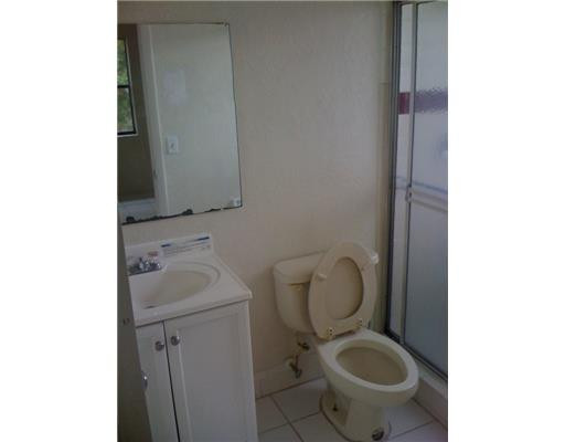 11200 West Sample Road, Unit 1A Coral Springs, FL 33065 - Photo 5 of 9 Master Bath/Spa