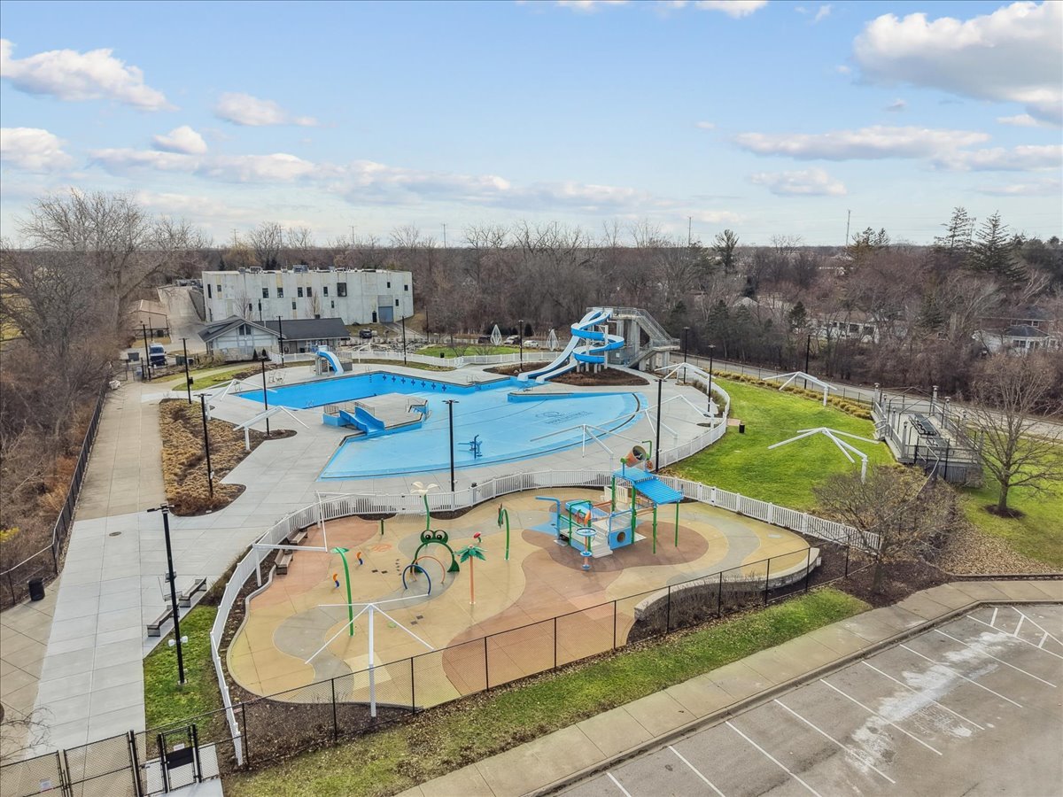 887 Deerfield Road Highland Park, IL 60035 - Photo 36 of 44 Gallery Image 36