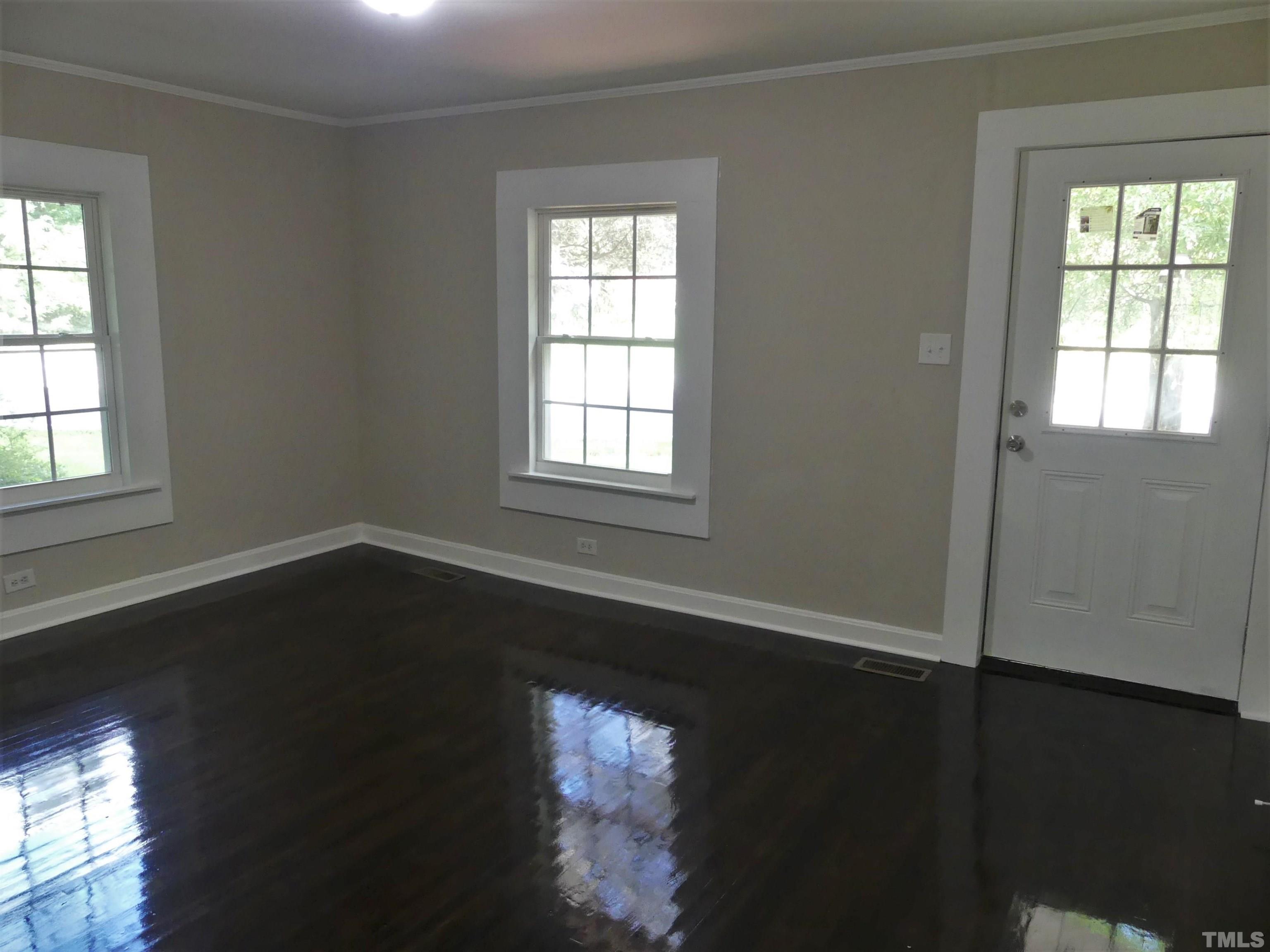 1408 Ellis Road Durham, NC 27703 - Photo 4 of 25 Gallery Image 4