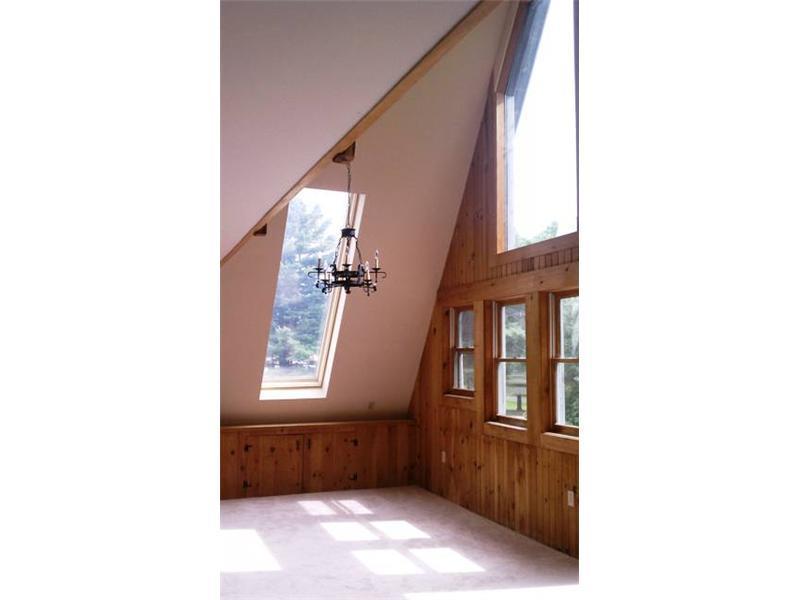 87 Vanner Road Washington, ME 04574 - Photo 4 of 16 Living Room.