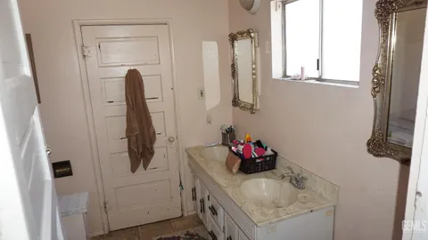 $345,000 | Undisclosed Address, Bakersfield, CA 93305