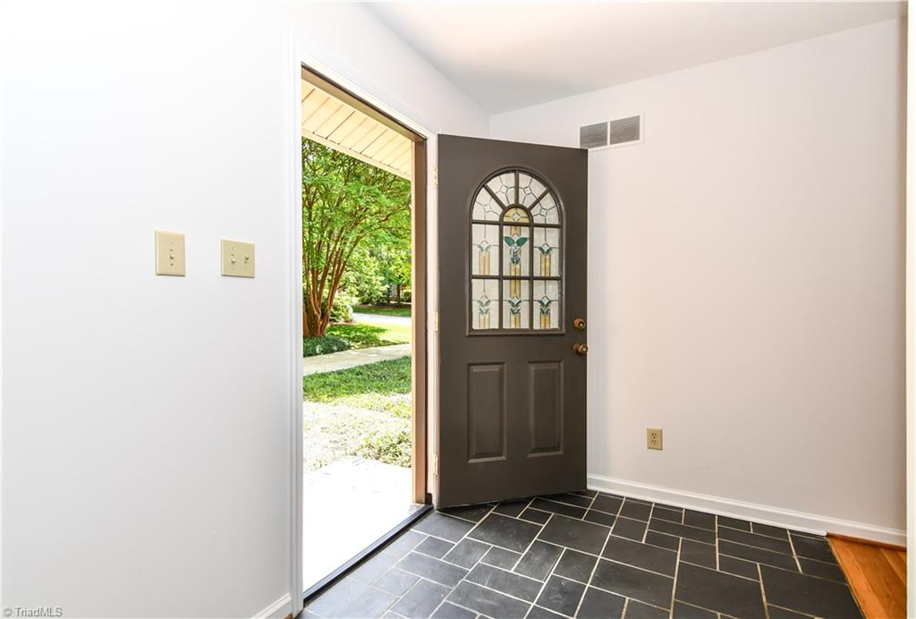 3608 Gramercy Road Greensboro, NC 27410 - Photo 4 of 30 Gallery Image 4