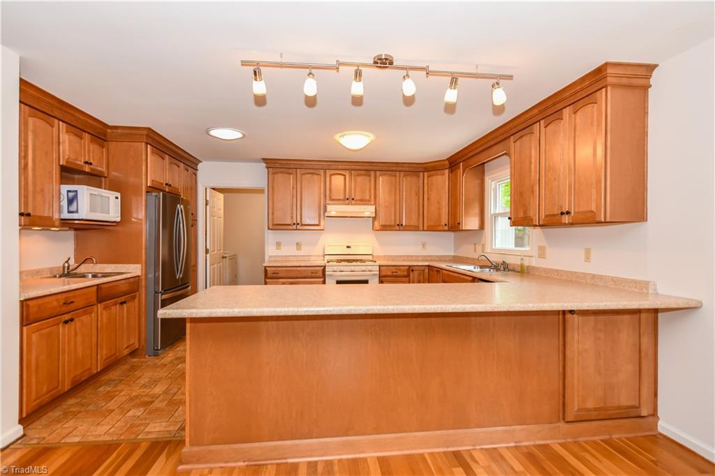 3608 Gramercy Road Greensboro, NC 27410 - Photo 7 of 30 Gallery Image 7