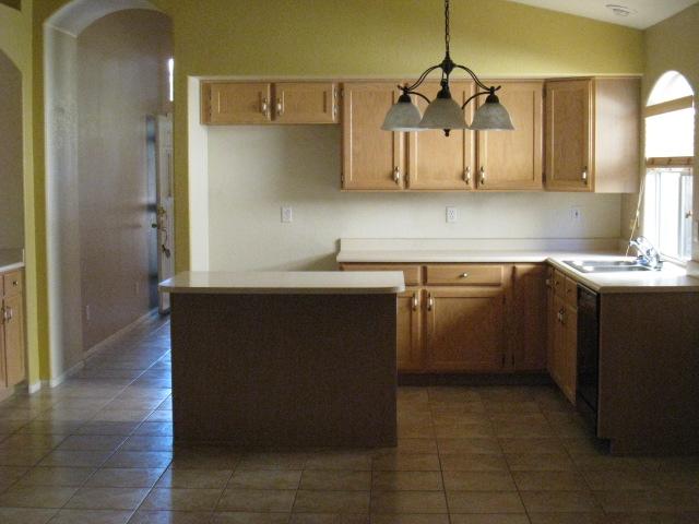63 South Garnet Road Gilbert, AZ 85296 - Photo 2 of 9 Kitchen