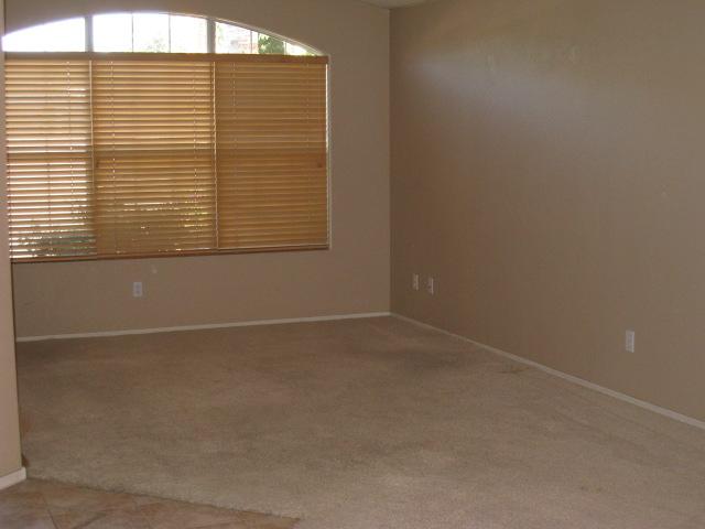 63 South Garnet Road Gilbert, AZ 85296 - Photo 4 of 9 Living Room
