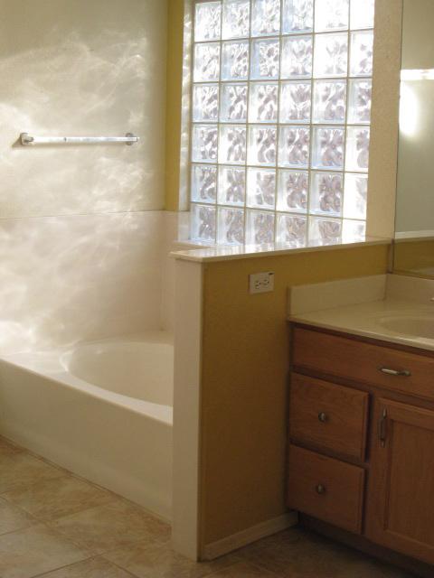 63 South Garnet Road Gilbert, AZ 85296 - Photo 6 of 9 Master Bath