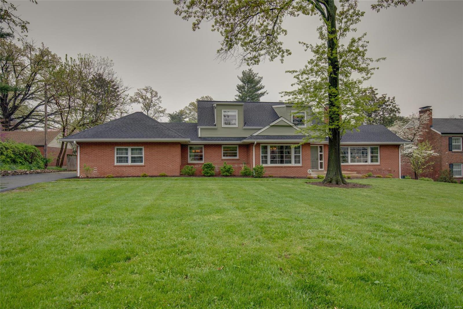32 Enfield Road Olivette, MO 63132 - Photo 1 of 31