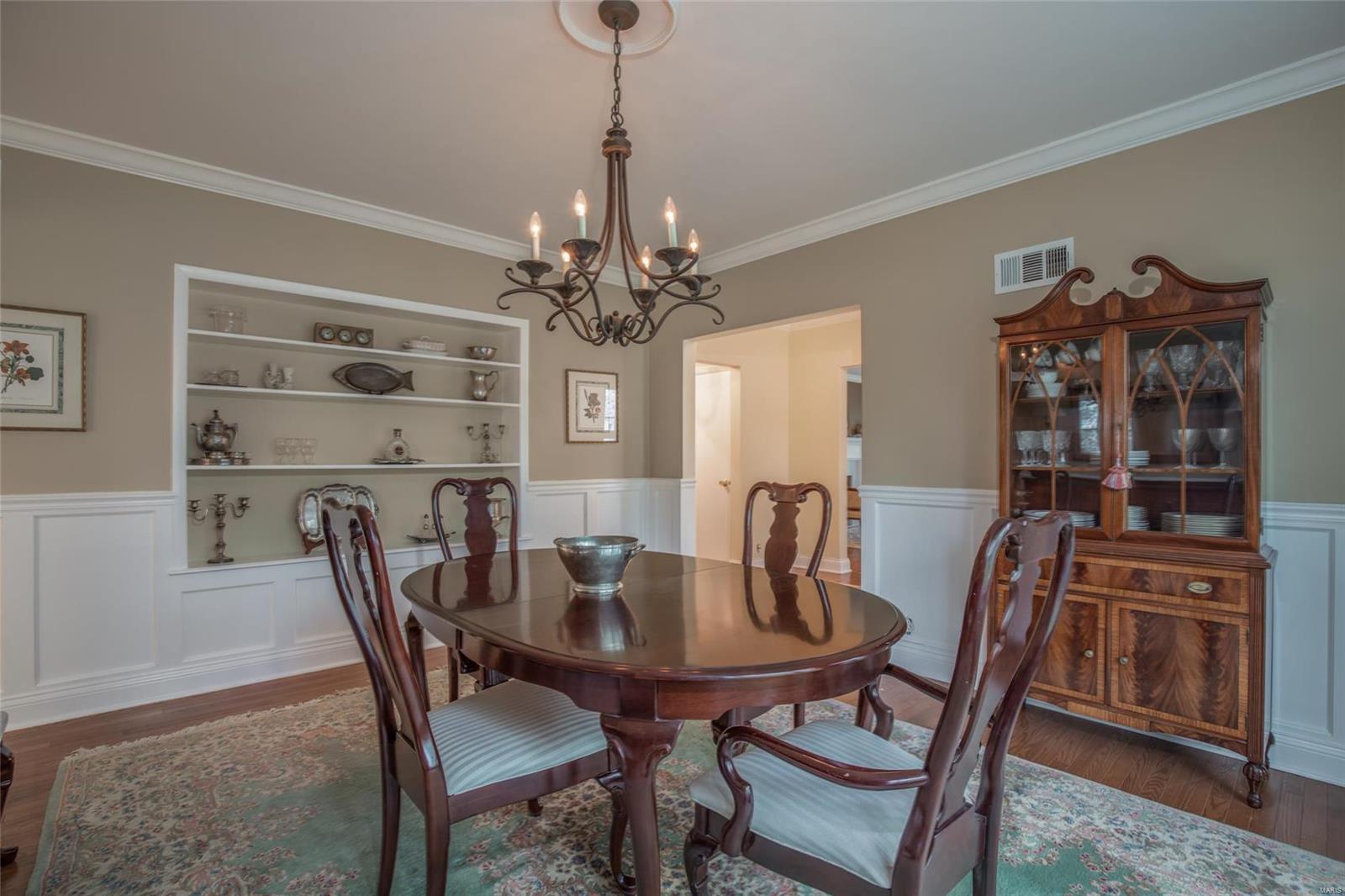 32 Enfield Road Olivette, MO 63132 - Photo 9 of 31