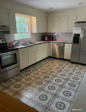 $4,750 | 131 Old Elm Road, Fairfield, CT 06825