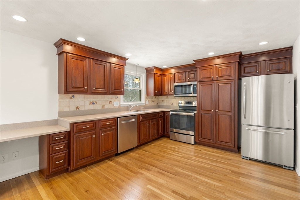 10 Whittier Road Lexington, MA 02420 - Photo 4 of 21