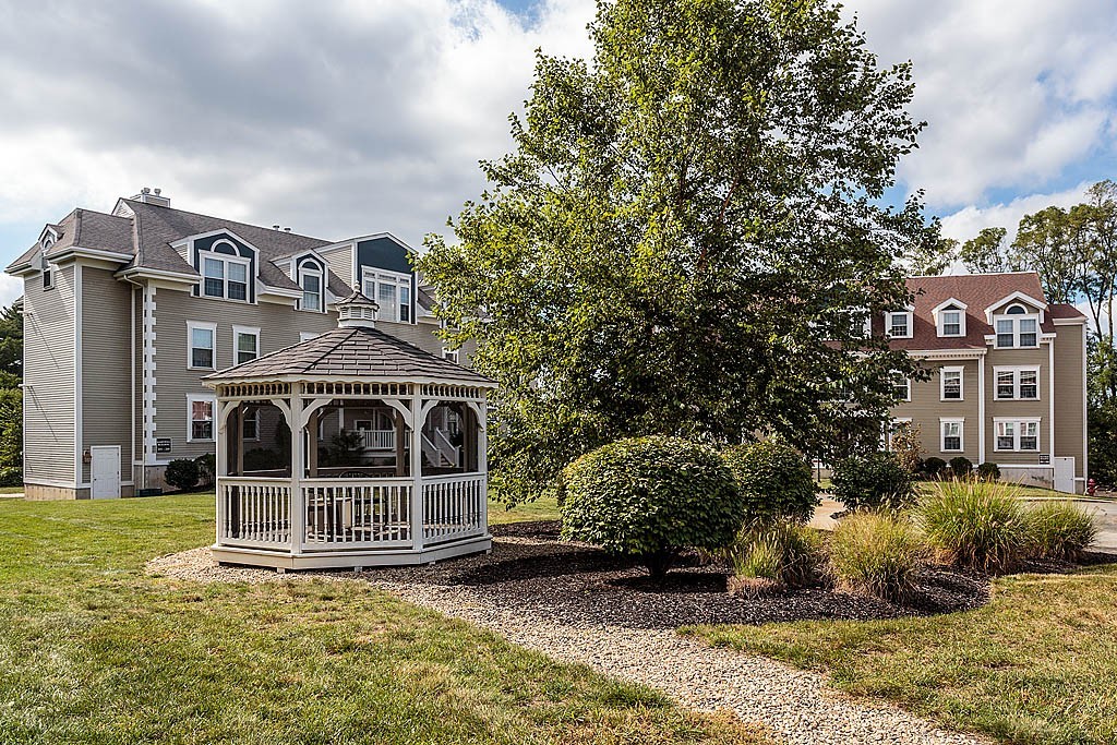 82 Virginia Road, Unit 101 Lincoln, MA 01773 - Photo 3 of 25 Gallery Image 3