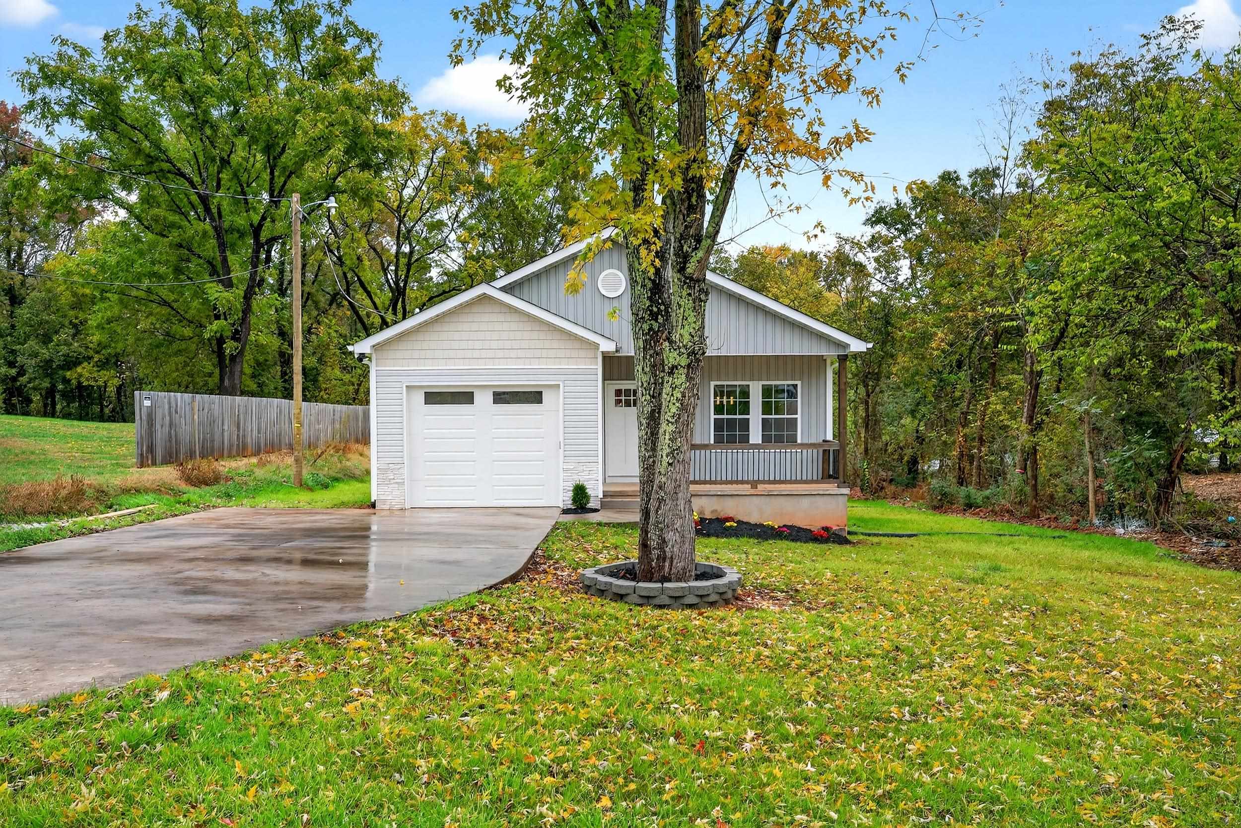 519 South Shamrock Avenue Landrum, SC 29356 - Photo 2 of 30