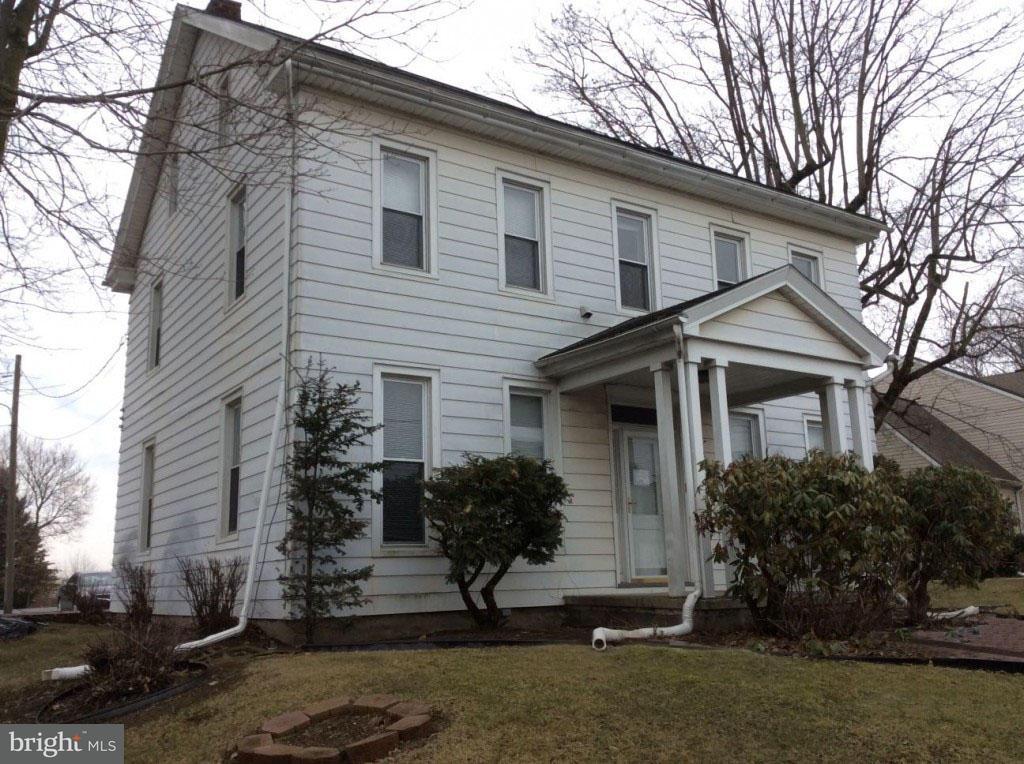 19 Hurst Boulevard Lititz, PA 17543 - Photo 1 of 20