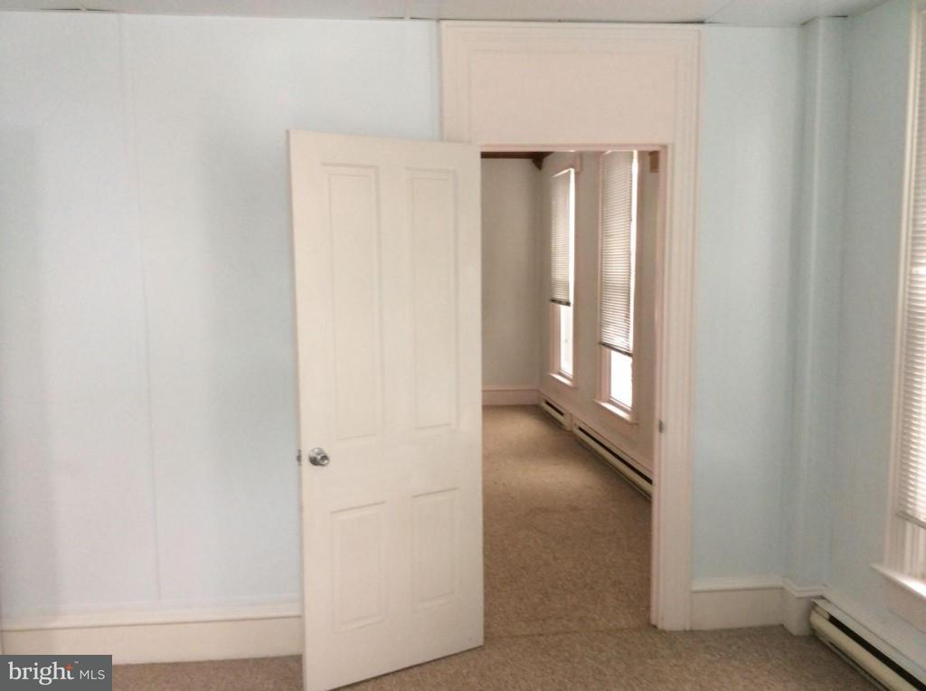 19 Hurst Boulevard Lititz, PA 17543 - Photo 9 of 20