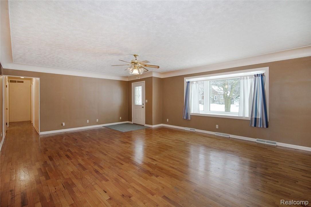 1548 North Hickory Road Owosso, MI 48867 - Photo 4 of 25 Photo-Feb-27,-10-15-29-AM.jpg