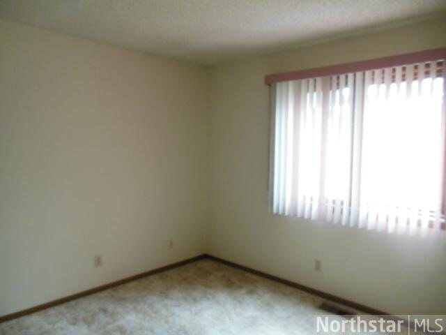 1936 Fox Ridge Drive, Unit 906B West St. Paul, MN 55118 - Photo 6 of 15
