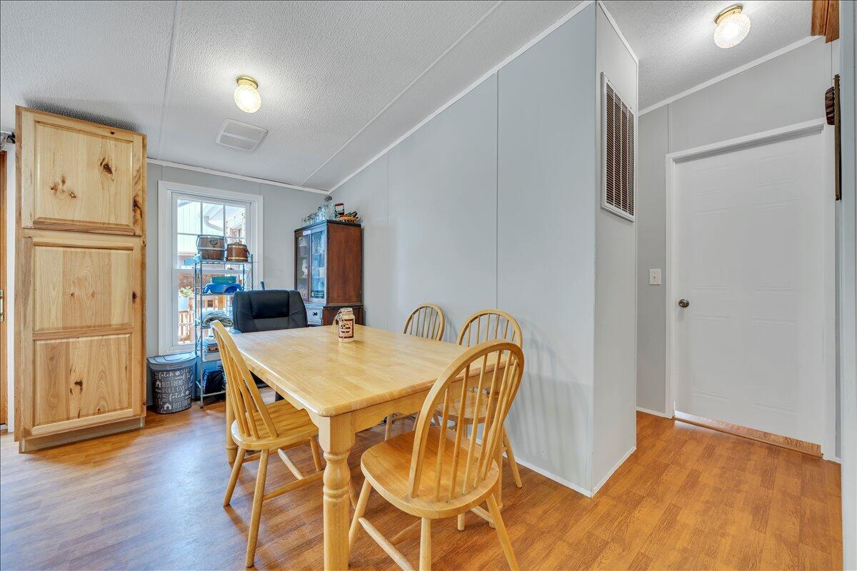 5642 Altice Road Moneta, VA 24121 - Photo 13 of 51 10-MIB09537