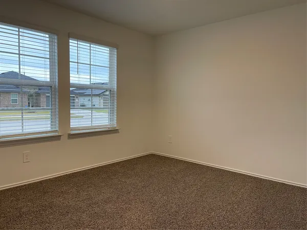 $2,300 | 7423 Audubon Russet Drive, Richmond, TX 77469