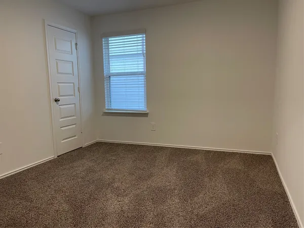 $2,300 | 7423 Audubon Russet Drive, Richmond, TX 77469