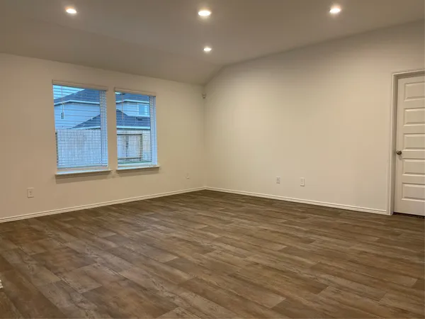 $2,300 | 7423 Audubon Russet Drive, Richmond, TX 77469