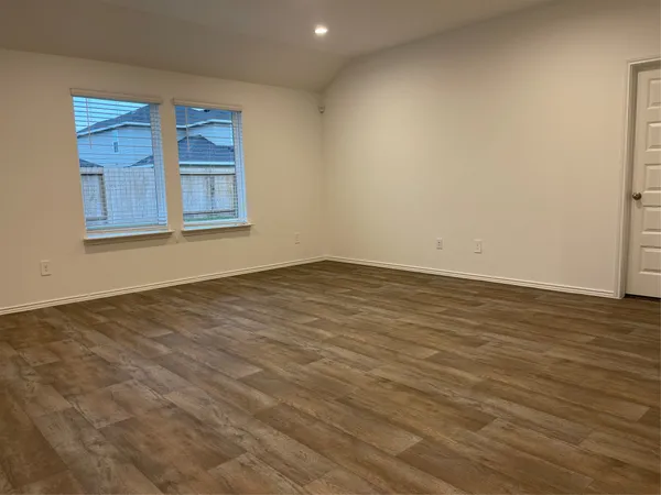 $2,300 | 7423 Audubon Russet Drive, Richmond, TX 77469