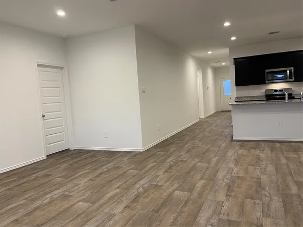 $2,300 | 7423 Audubon Russet Drive, Richmond, TX 77469