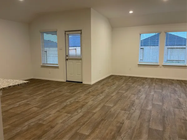 $2,300 | 7423 Audubon Russet Drive, Richmond, TX 77469