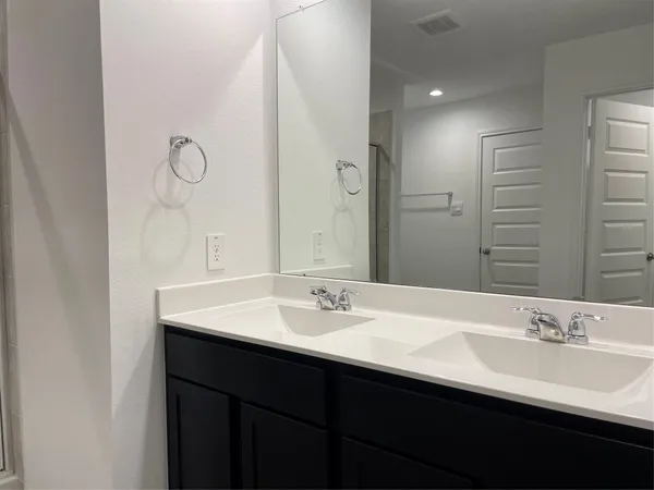 $2,300 | 7423 Audubon Russet Drive, Richmond, TX 77469
