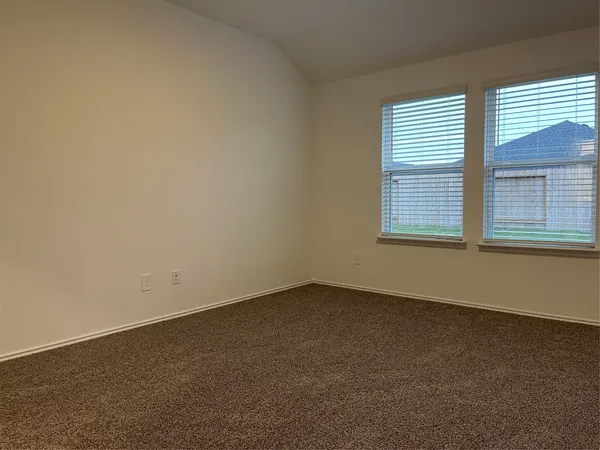 $2,300 | 7423 Audubon Russet Drive, Richmond, TX 77469
