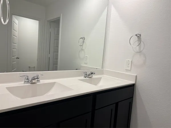 $2,300 | 7423 Audubon Russet Drive, Richmond, TX 77469
