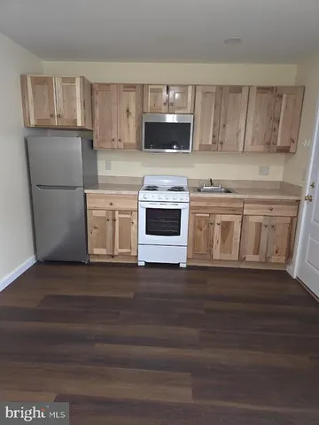 $750 | 56 Valley Street, Lewistown, PA 17044