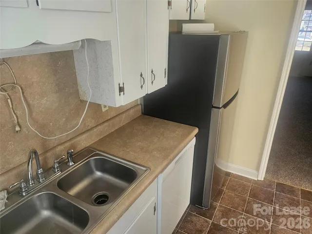 $1,250 | 252 5th Avenue Northeast, Hickory, NC 28601